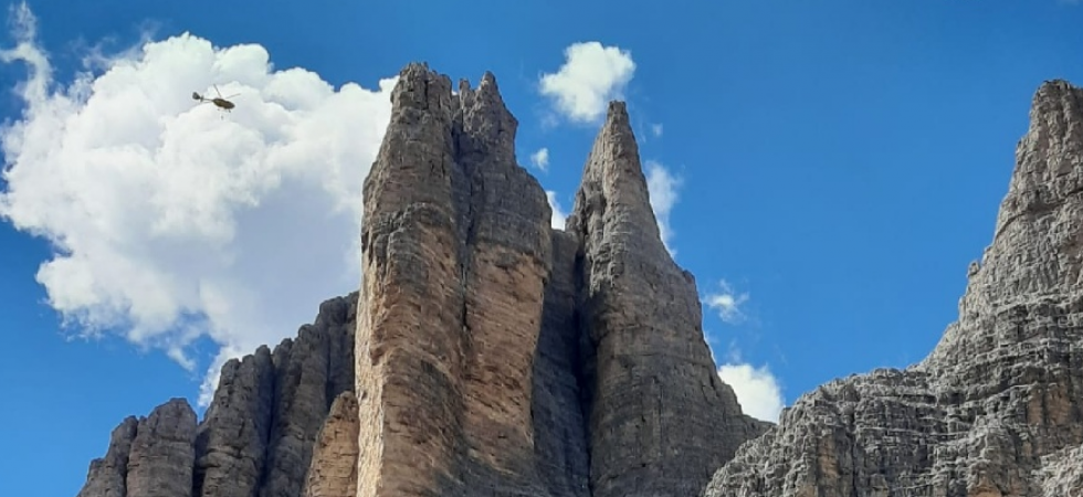Prima di cordata cade per 20 metri sulle Tre Cime di Lavaredo: 25enne in gravi condizioni
